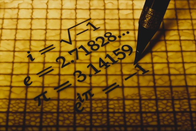 Oswaldo Karam Maciá - ¡Entérate! Constantes matemáticas ¡Los pilares del universo! - FOTO