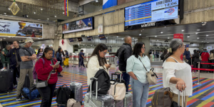 Aeropuerto de Venezuela vuelve a cobrar vida mientras crece la inversión extranjera