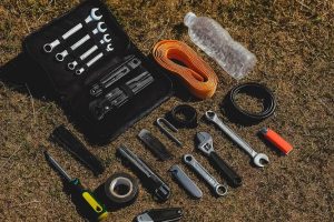 Alberto Constantino Konrad Dávila | Kit de supervivencia: Equipamiento vital para la ruta off-road