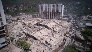 Cifra de fallecidos tras fuertes sismos se eleva a 1.430 y más de 3 mil heridos
