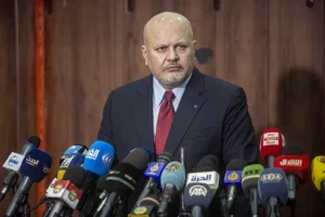 Karim Khan, el fiscal que llevó a CPI a perseguir a Putin y Netanyahu y acabó investigado