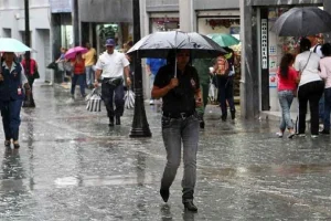 Onda tropical número 20 genera lluvias de intensidad variable en el país