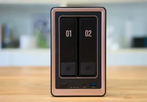 Quería cambiar mi viejo disco duro externo por un NAS potente y barato, y he encontrado el modelo perfecto