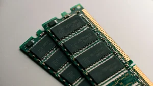 Samsung y otros fabricantes de memoria enfrentan una demanda por inflar los precios de la RAM
