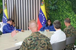 Delcy Rodríguez se reúne con delegación de EEUU en el marco del despliegue de atención tras sismos del 24J