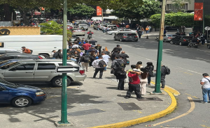 En Caracas desalojaron edificios y oficinas ante el sismo de 3.9 de este 10 de julio