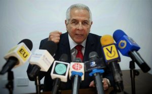 el futuro de Venezuela «no se puede decretar desde la distancia»