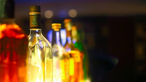 suspendieron la venta y distribución de bebidas alcohólicas debido al luto nacional