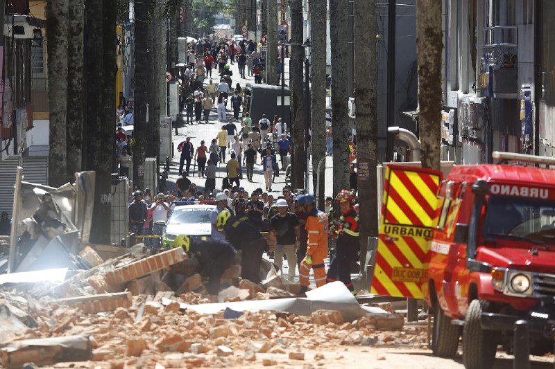 Suben a 169 muertos y 668 heridos por el terremoto